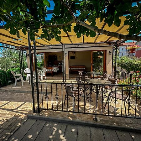 Guest House Moiata Kashta Chernomorets Ngoại thất bức ảnh