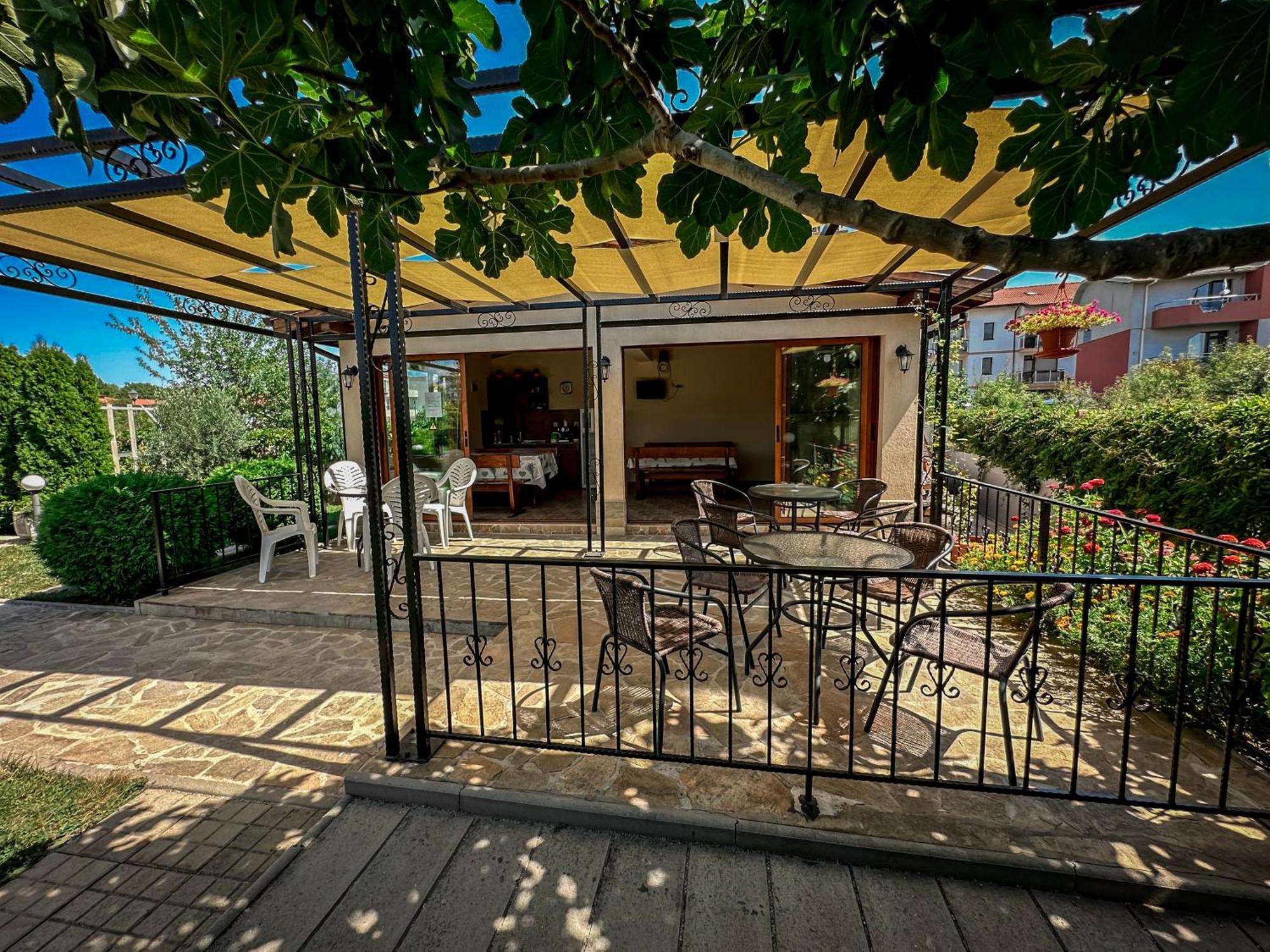 Guest House Moiata Kashta Chernomorets Ngoại thất bức ảnh